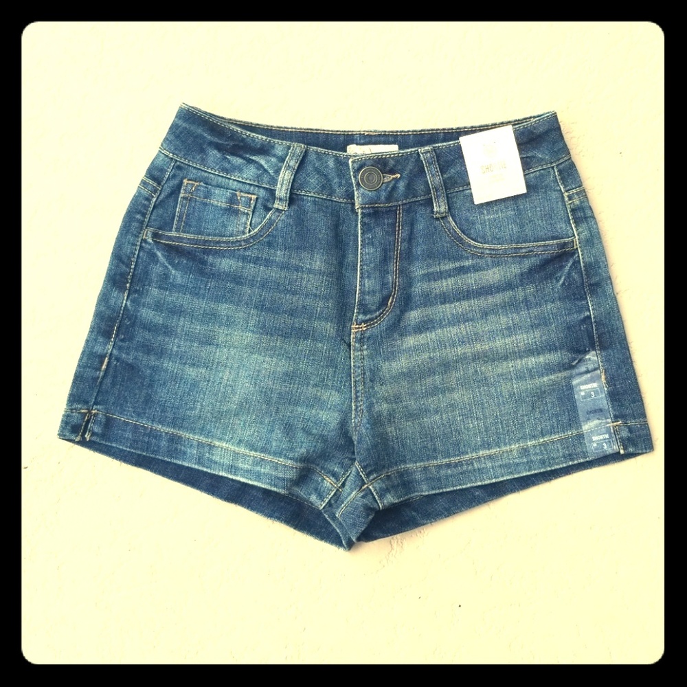 High Rise SO Shortie Stretch Shorts Size 3